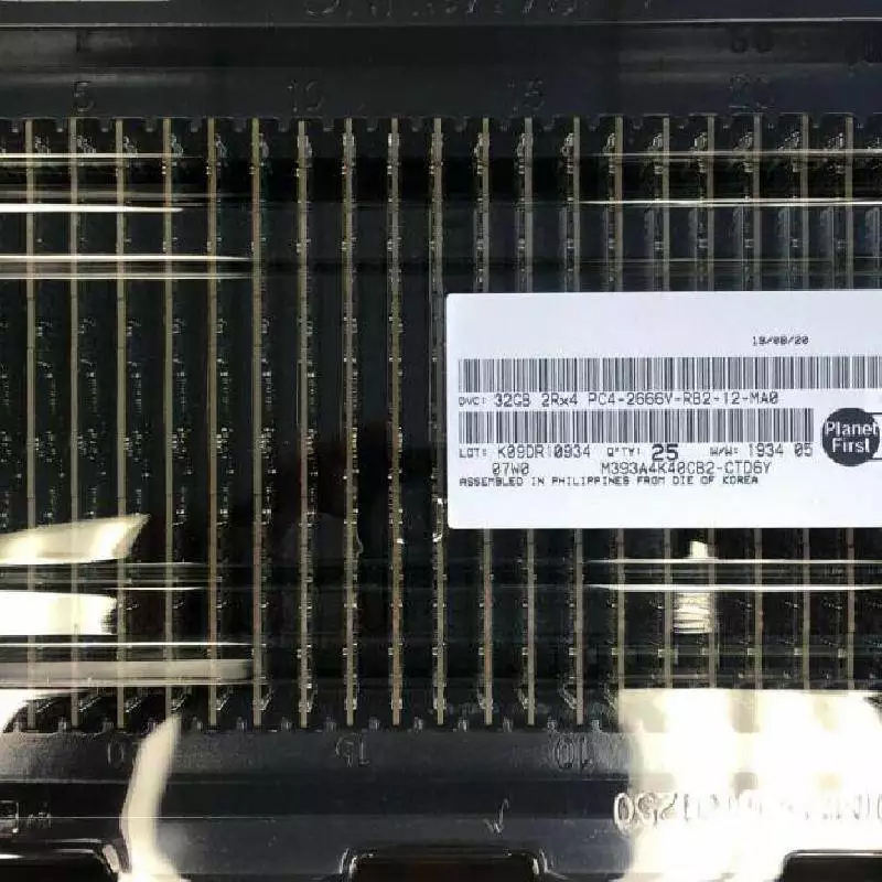 128GB DDR5 6400MHz ECC RDIMM Server Memory M321RAJA0MB2-CCP – High-Performance Computing & AI Workloads
